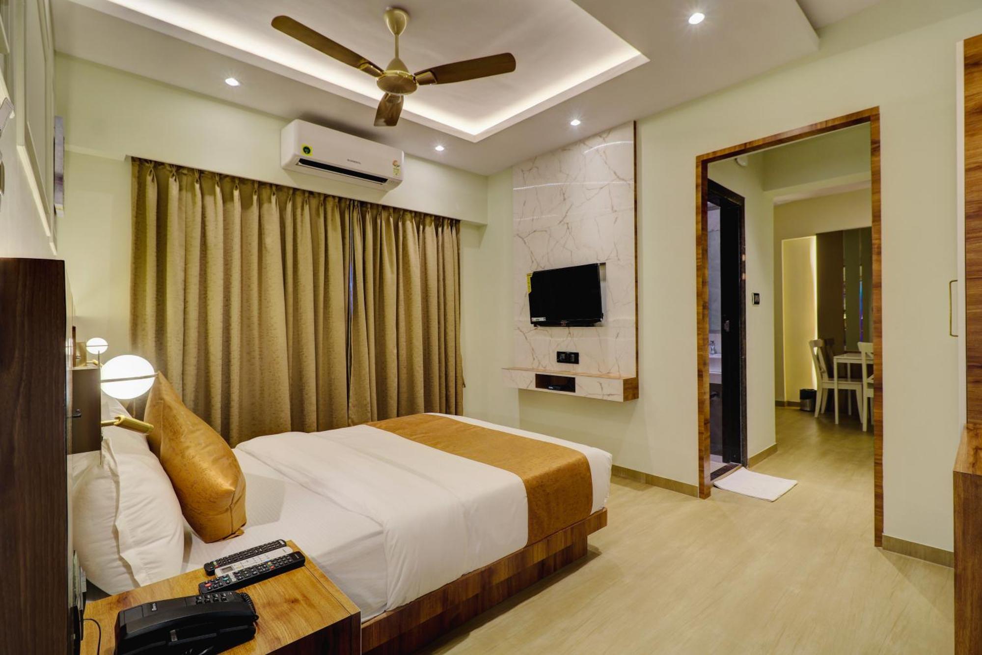 Home2 Studio Apartments 뭄바이 외부 사진