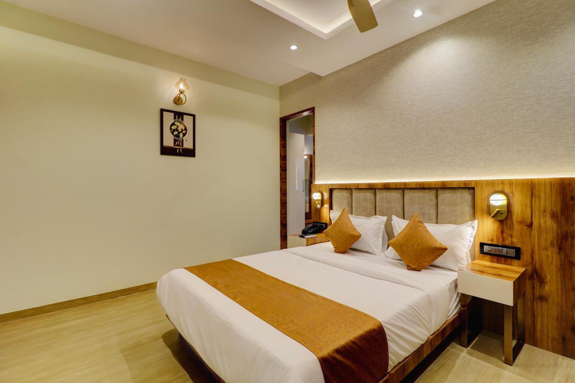 Home2 Studio Apartments 뭄바이 외부 사진